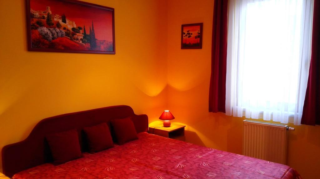 Balaton Wellness Apartman Siófok Pokój zdjęcie